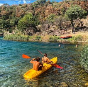 lago-moro-canoa-di-coppia